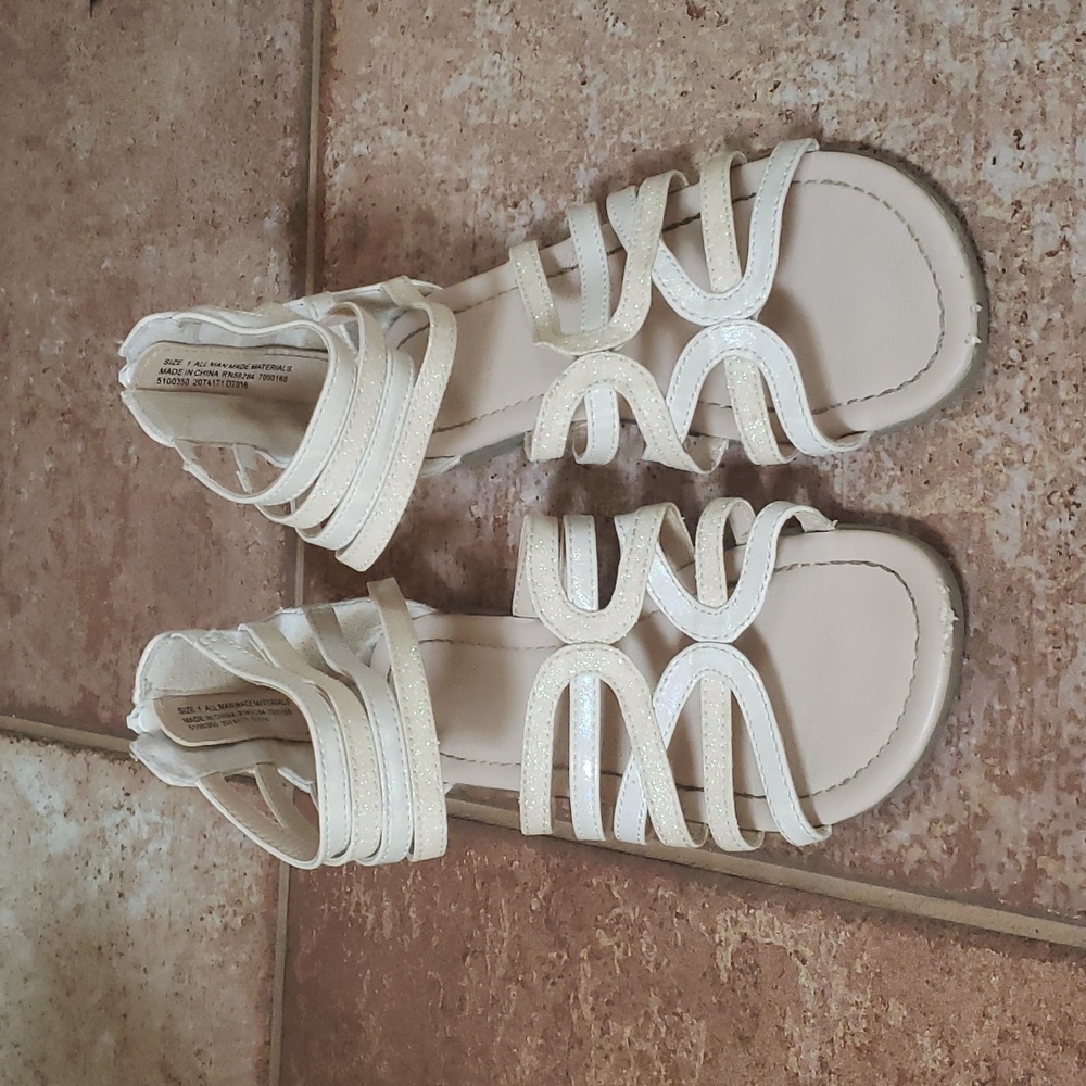 Girls Size 1 Children's Place Sandals